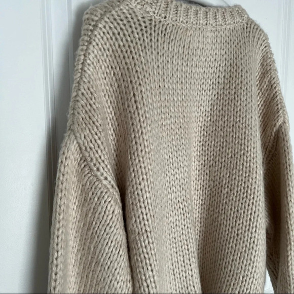 For The Republic  Dropped-Shoulder Knit Sweater size M - Picture 4 of 8